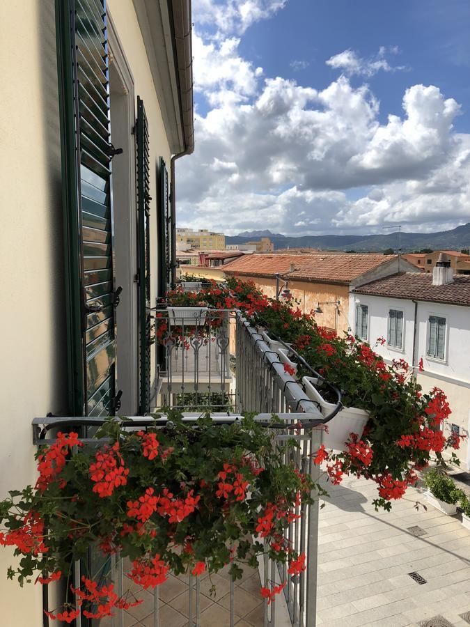 Aparthotel Le Residenze Del Centro Olbia Exterior foto